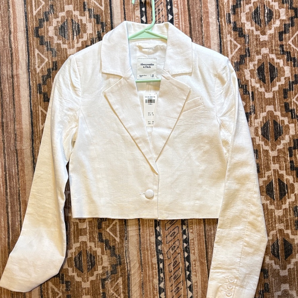 Abercrombie & Fitch White Cropped Blazer